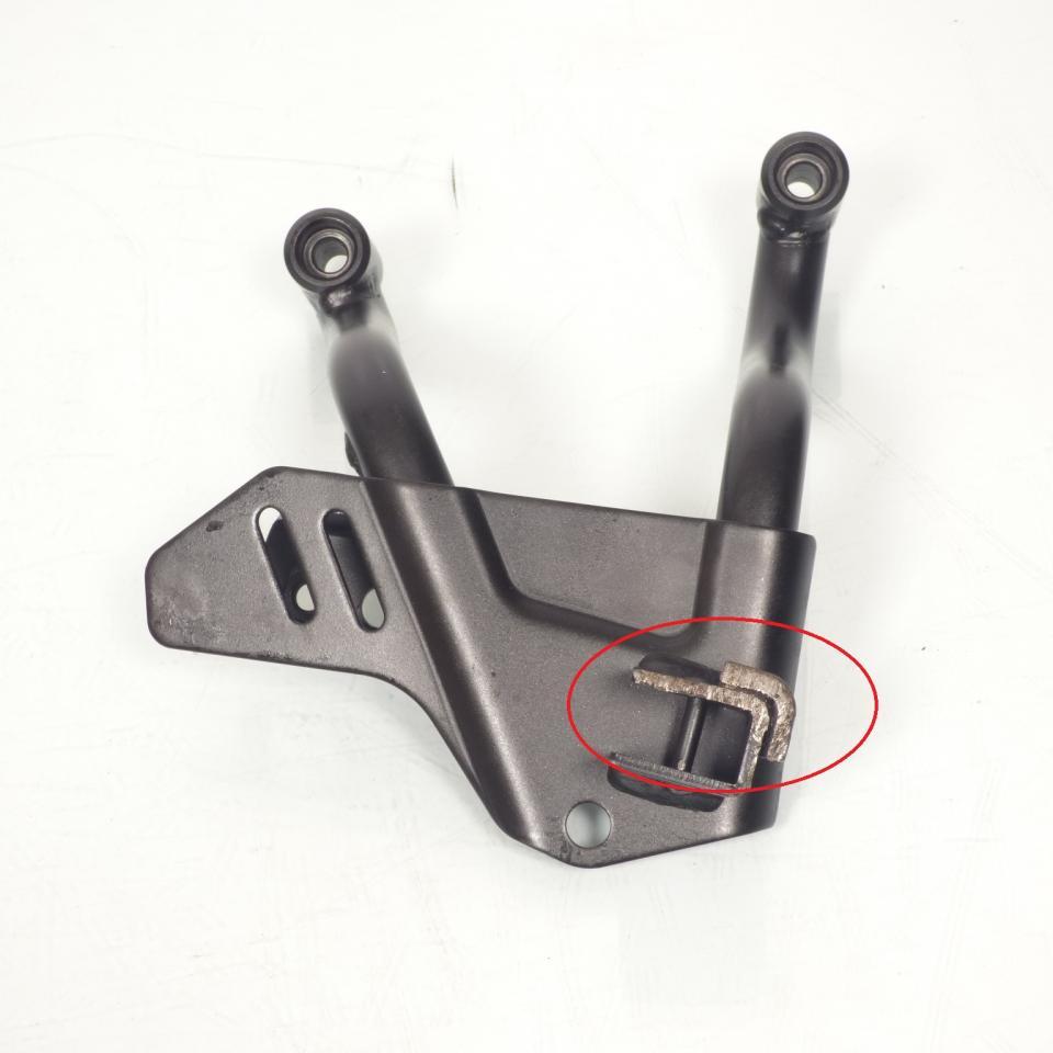 photo piece : Platine de repose pied passager droit->Suzuki DL V-strom
