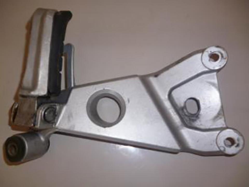 photo piece : Platine de repose pied passager droit->Honda NSR