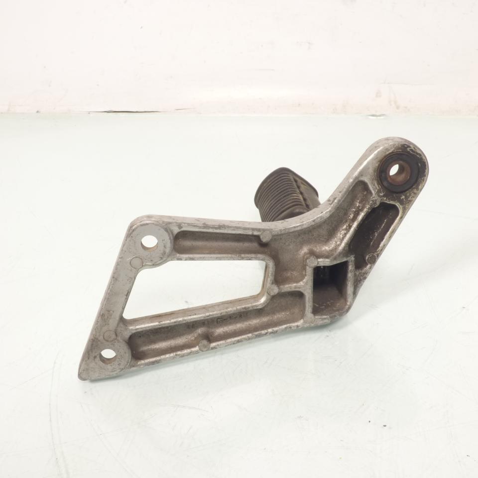 Platine repose pied passager droit pour Suzuki 1100 GSXF 88-94 43820-48B11-13L