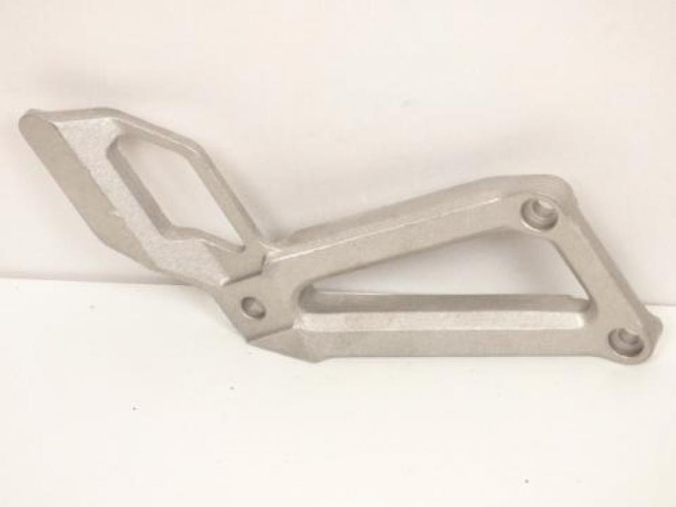 Platine de repose pied passager droit pour Aprilia Pegaso