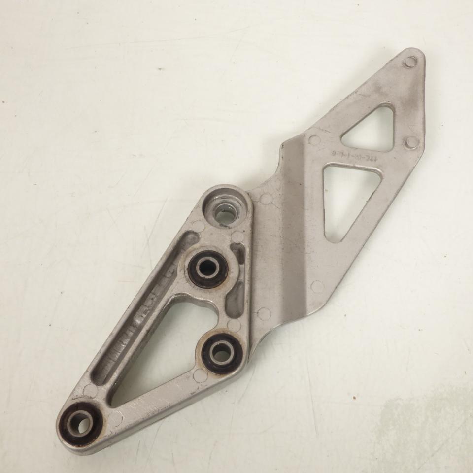 Platine repose pied pilote gauche pour Suzuki 1100 Gsx-R 1993-1998 17E Occasion