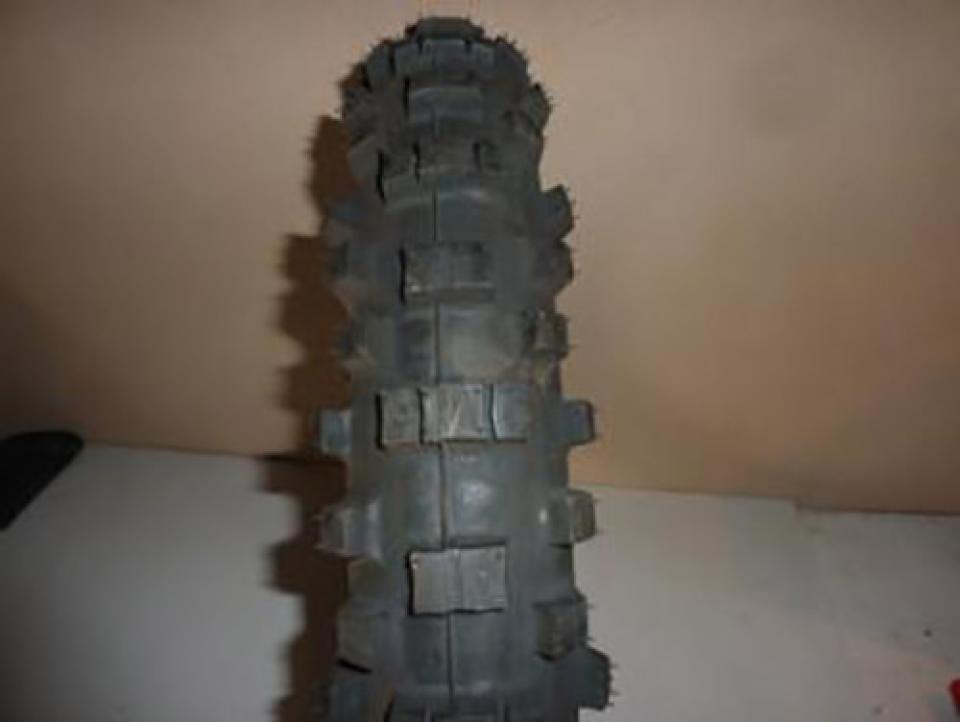 Pneu 120-90-18 pour Metzeler
