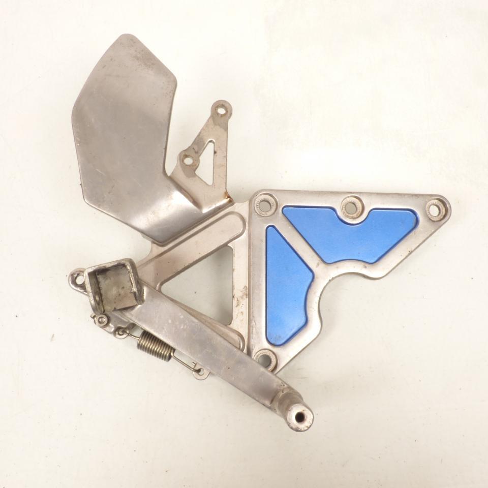 Platine de repose pied pilote droit pour Suzuki Bandit