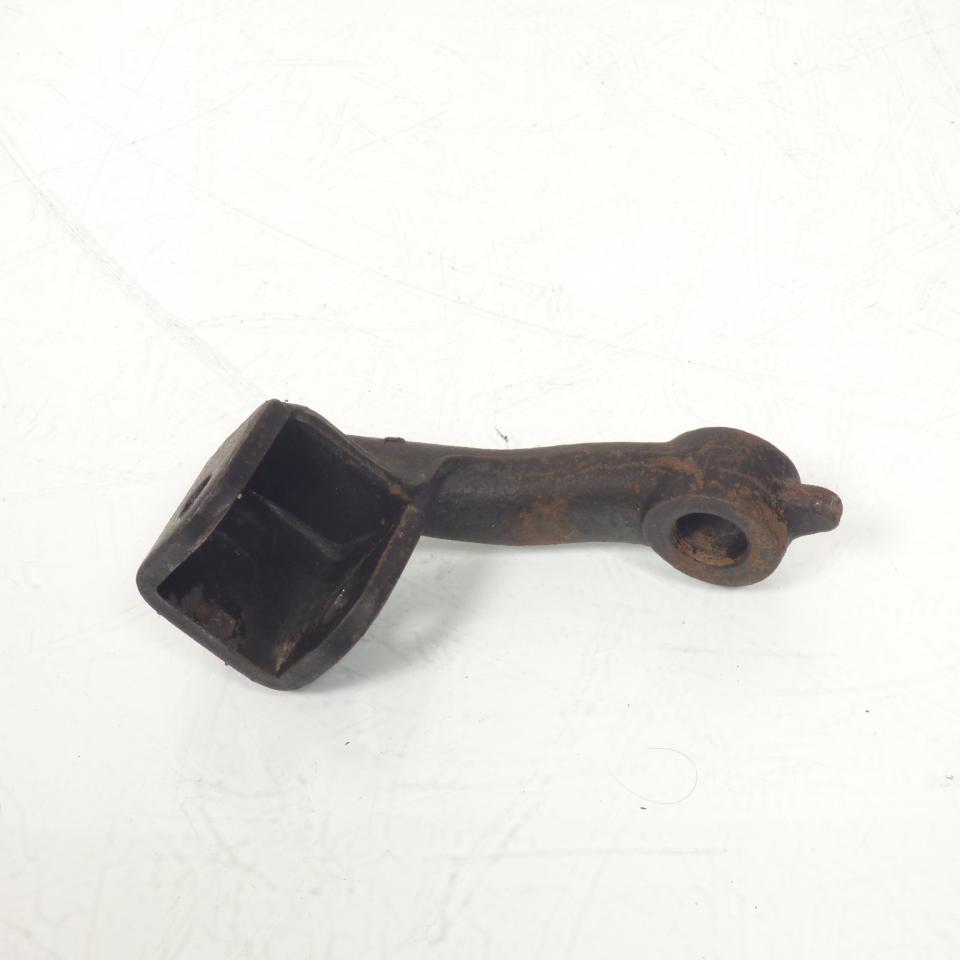 Platine de repose pied pilote droit pour  