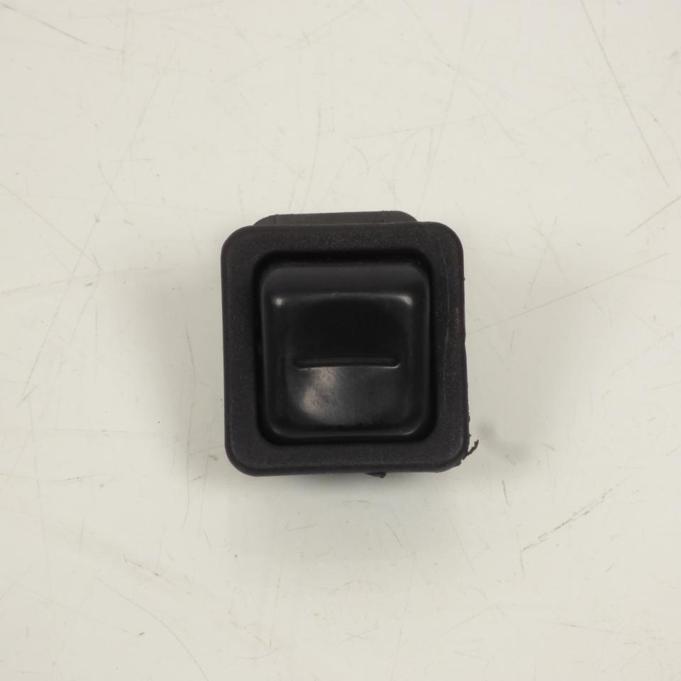 photo piece : Bouton de couvre guidon->Piaggio NRG
