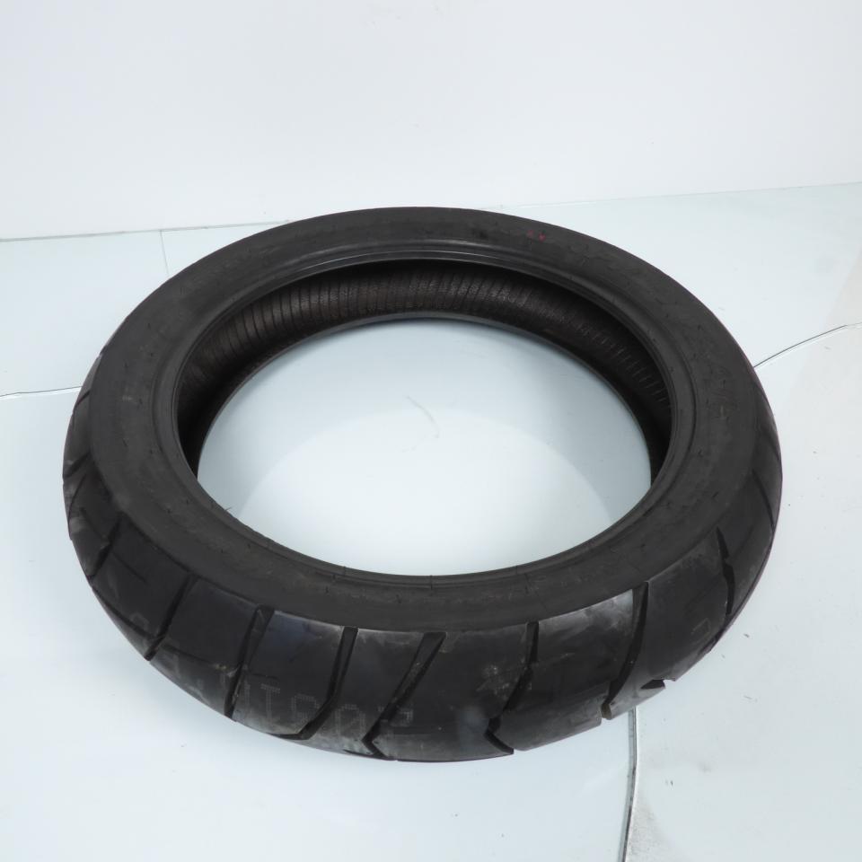 Pneu 150-70-18 pour