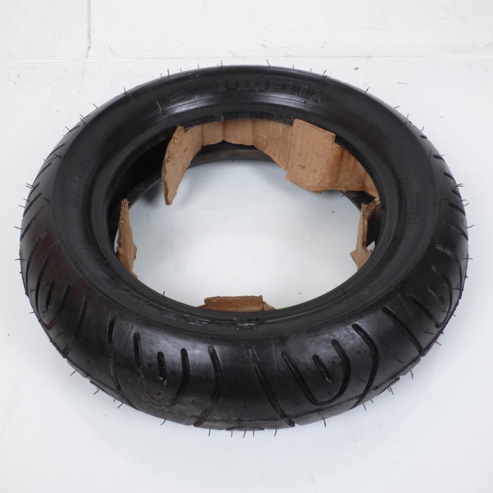 Pneu 130-70-11 Pirelli pour Auto 50L / SL36 / DOT 2103 Neuf en destockage