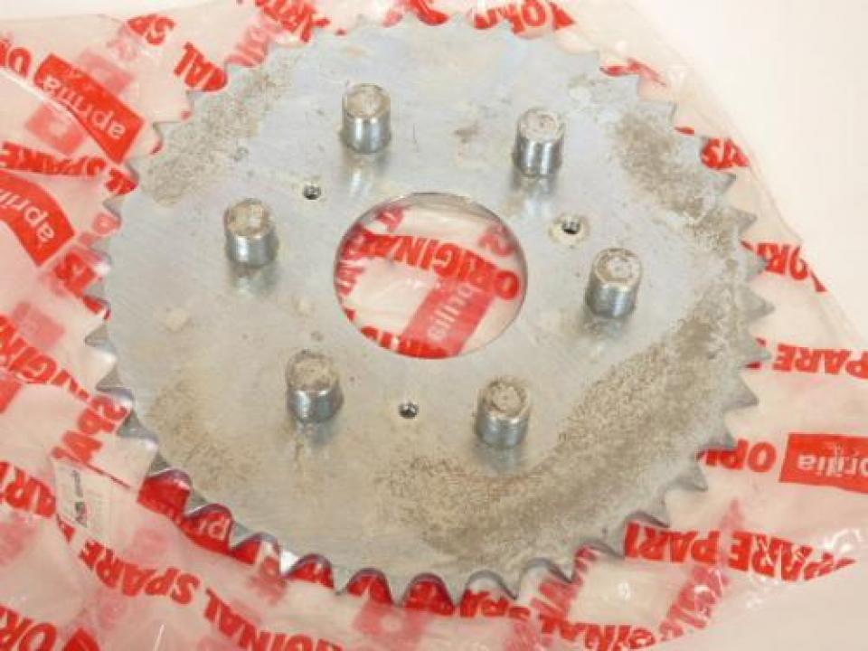 Couronne de transmission origine pour Moto Aprilia 125 Classic 1995 à 1999 AP8107108 Neuf