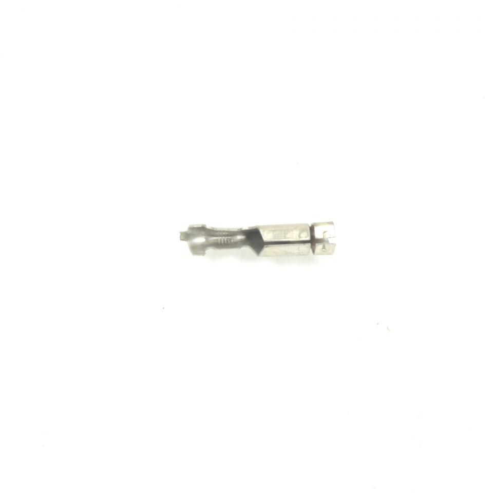 Connecteur électrique femelle à sertir pour deux roues moto Peugeot 897036 Neuf
