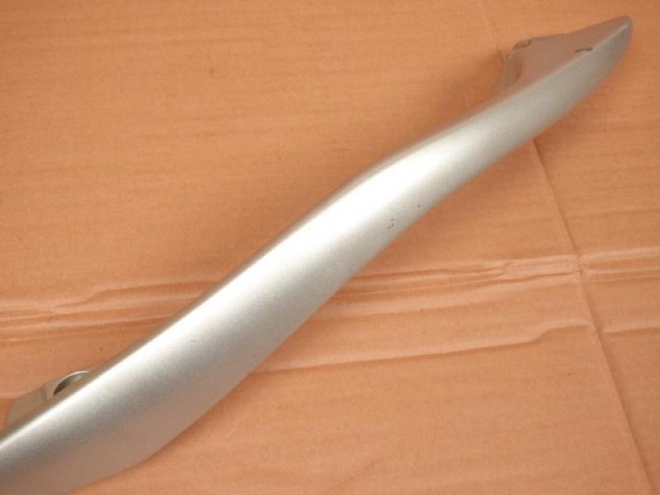 Poignée passager origine pour scooter Suzuki 400 Burgman 2003-2006 JS1BW11 Occasion