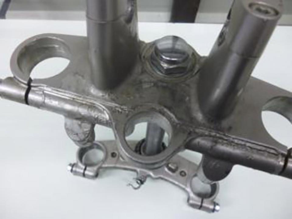 Paire té fourche sup inf pour moto Suzuki 600 Bandit 1995-1999 51410-26E0 26E0