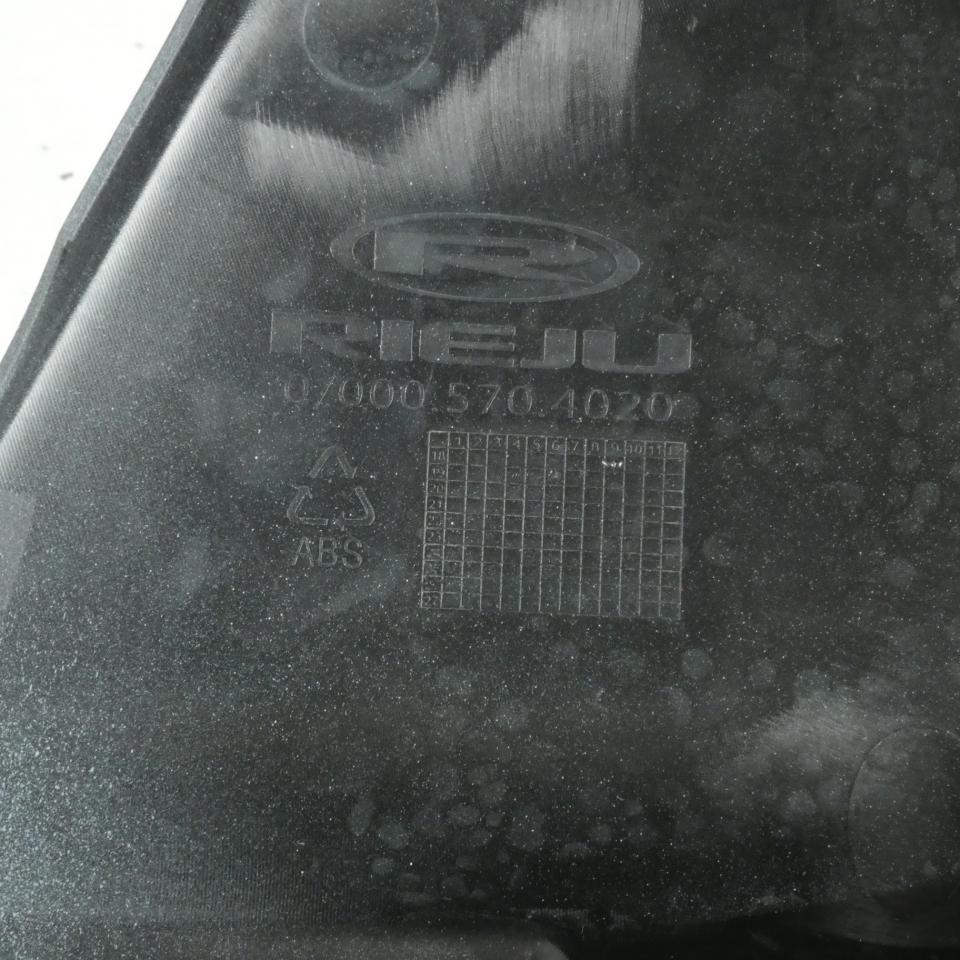 Couvre réservoir droit pour moto Rieju 125 CENTURY 0/000.570.4031 Noir Neuf