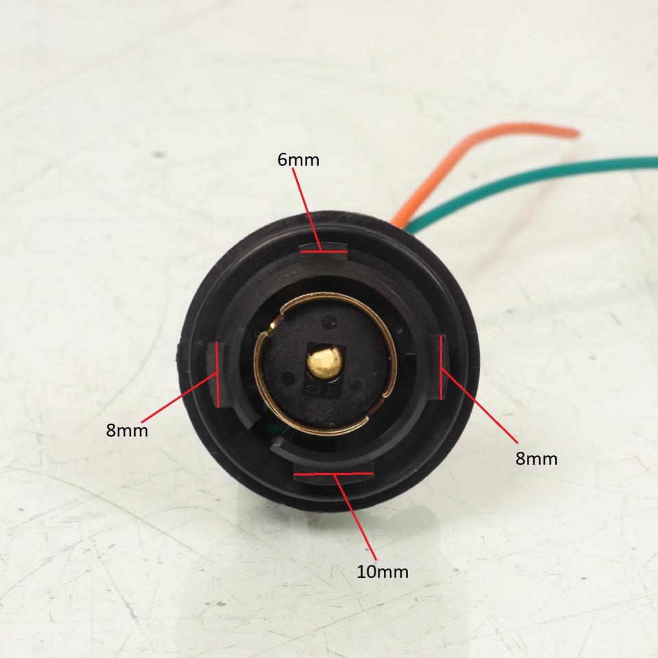 Douille fiche support porte ampoule 12V BA15s Flosser neuf pour moto scooter