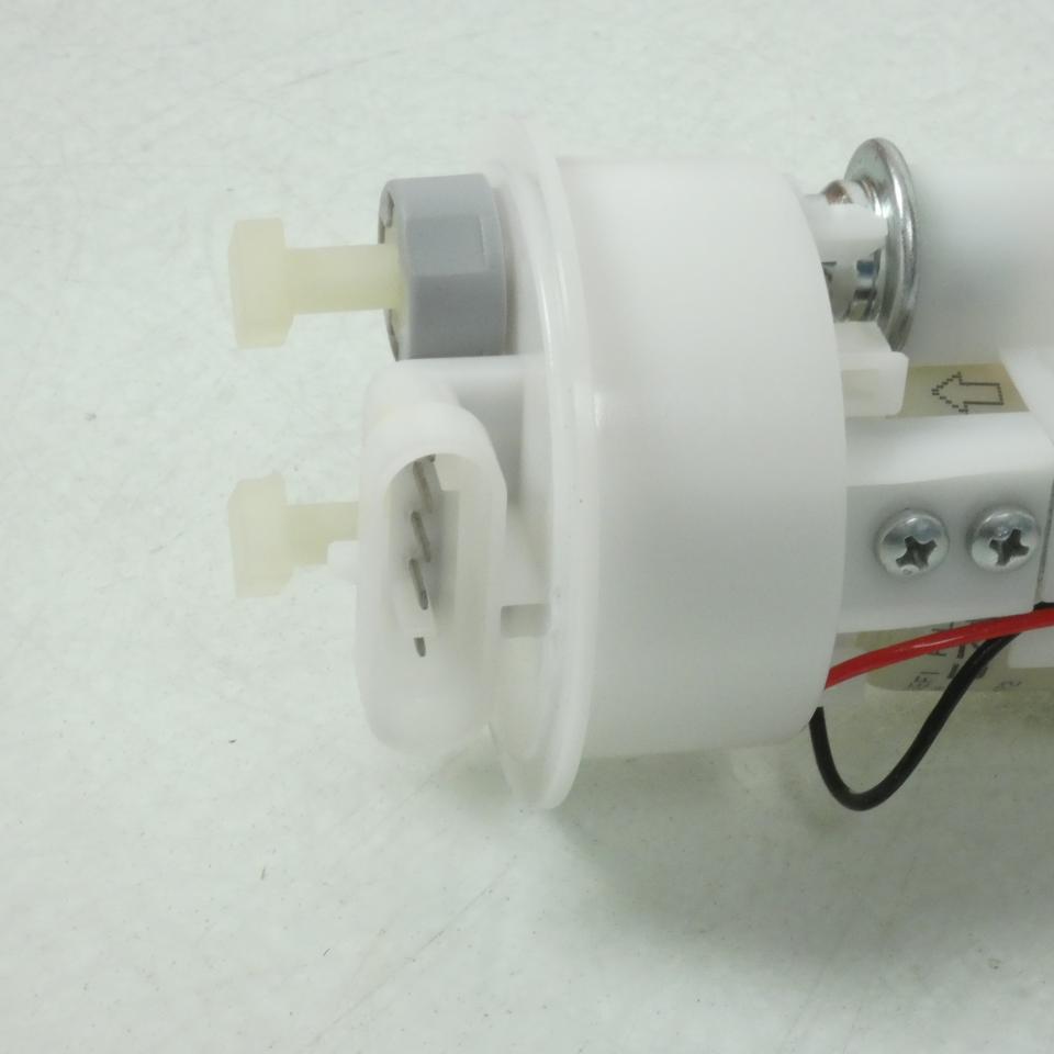 Pompe à essence pour scooter Piaggio 400 Beverly 2006-07 641133 1M 7LK-B100660