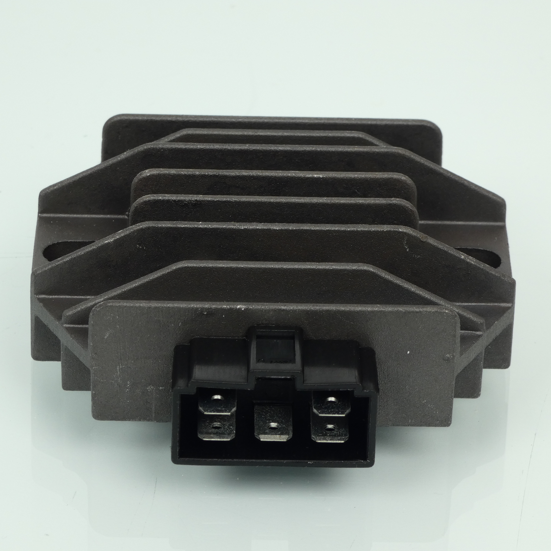 Régulateur redresseur de tension Sifam pour Moto Yamaha 600 Fz6 Fazer N/S 2004 à 2007 Neuf