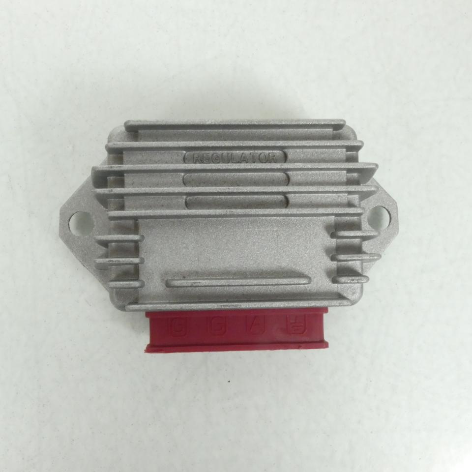 Régulateur de tension 12V Kyoto pour mobylette Piaggio 50 Bravo 1981-87 neuf