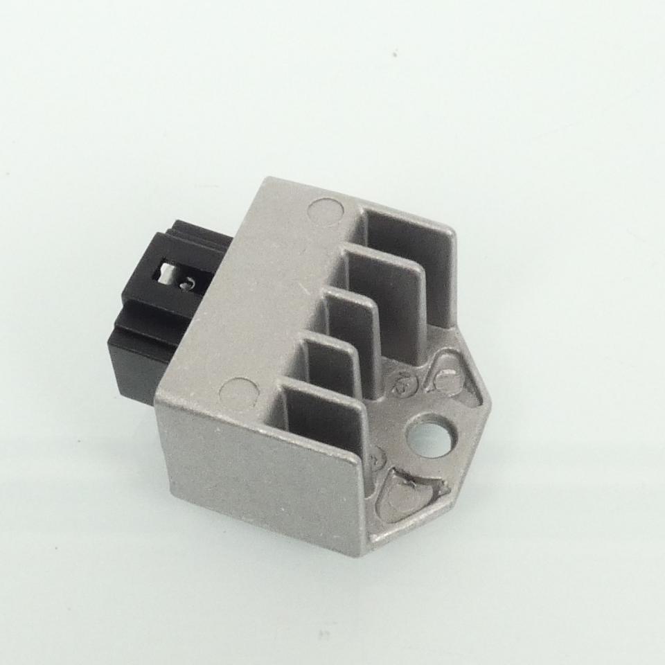 Régulateur redresseur de tension P2R pour Peugeot 50 Kisbee 12V 4 broches Neuf