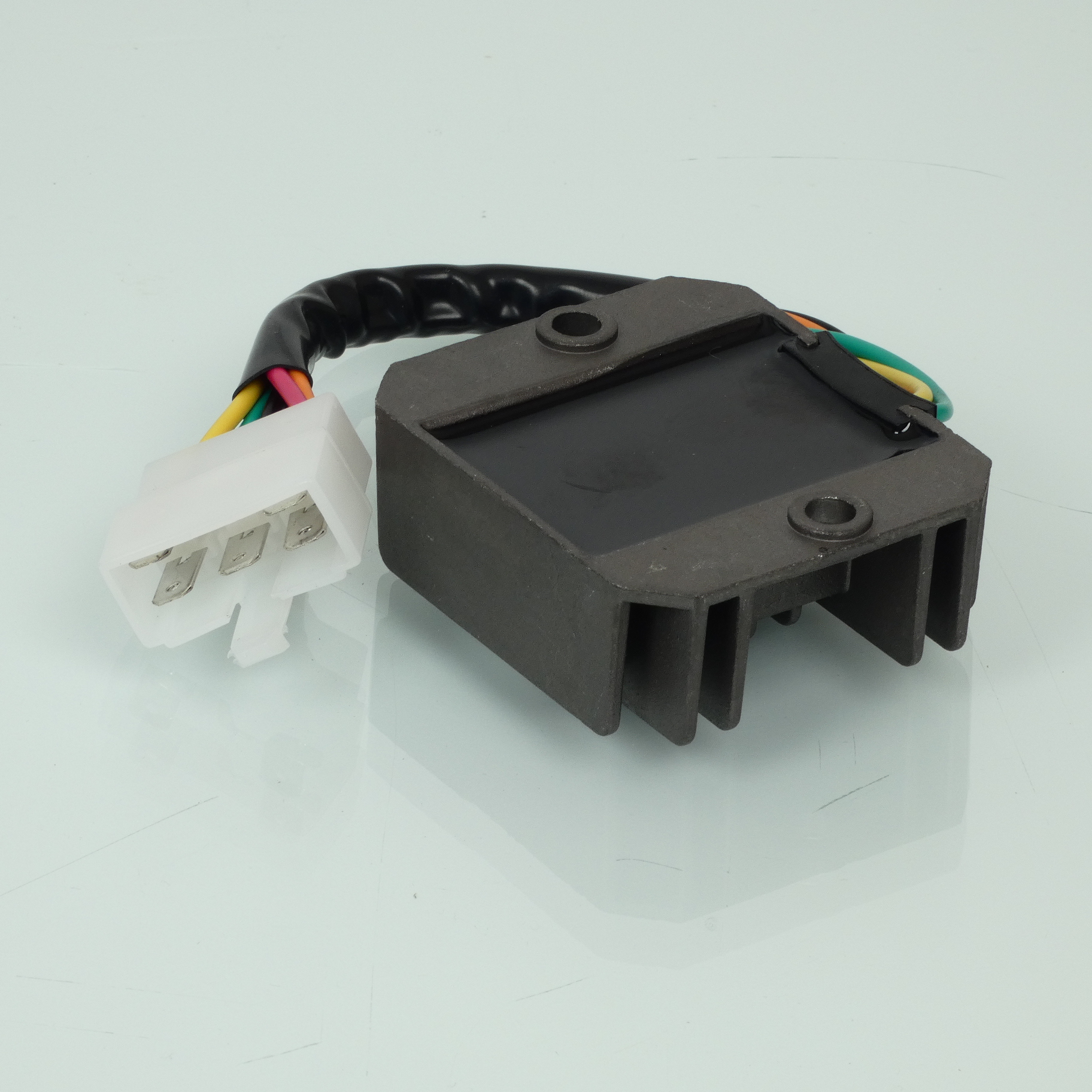 Régulateur redresseur de tension P2R pour Scooter Kymco 125 Agility 2009 à 2013 31600-LCD3-E00 / 00169587 Neuf