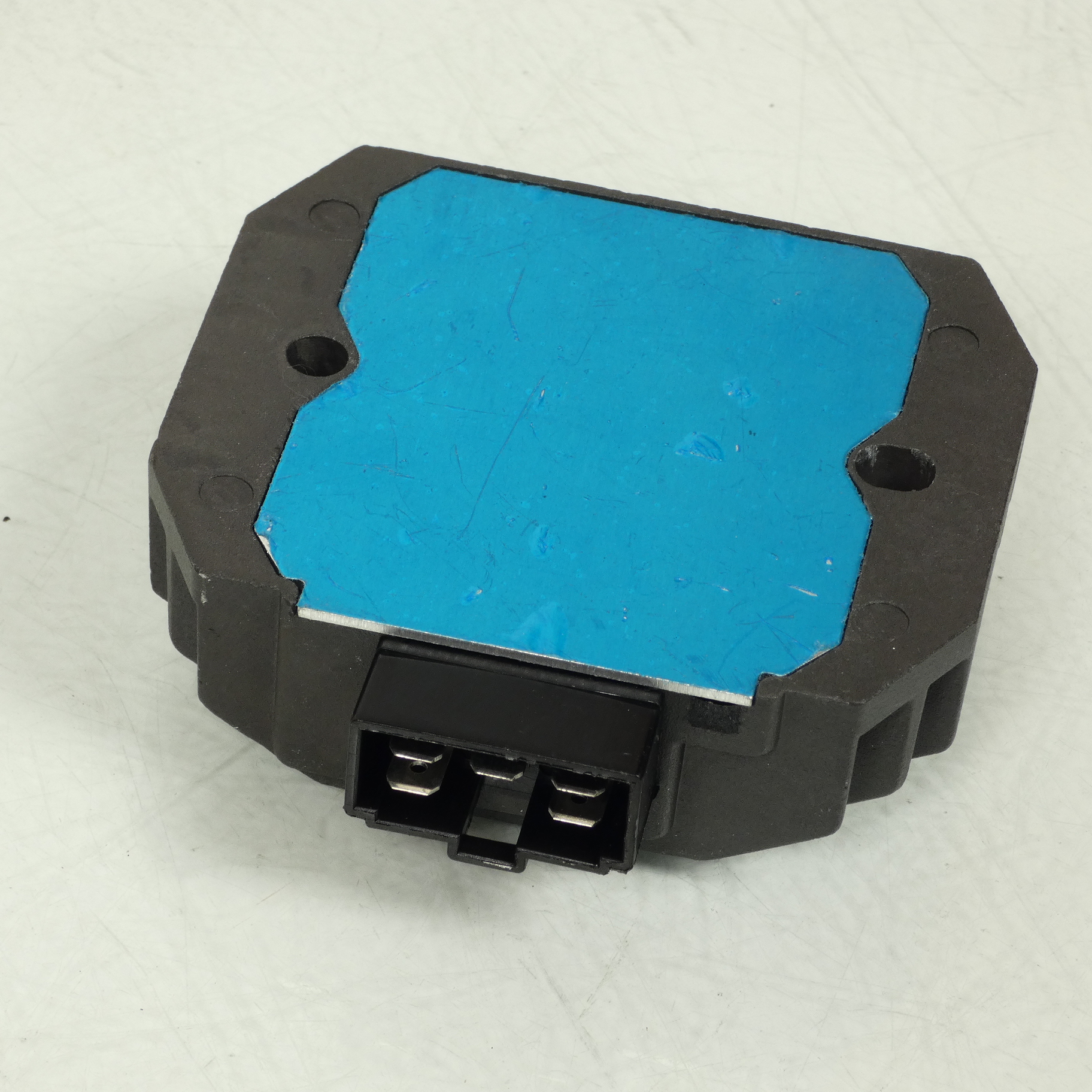 Régulateur redresseur de tension P2R pour Scooter Yamaha 500 T-Max 2004 à 2007 5VX-81960-00 Neuf