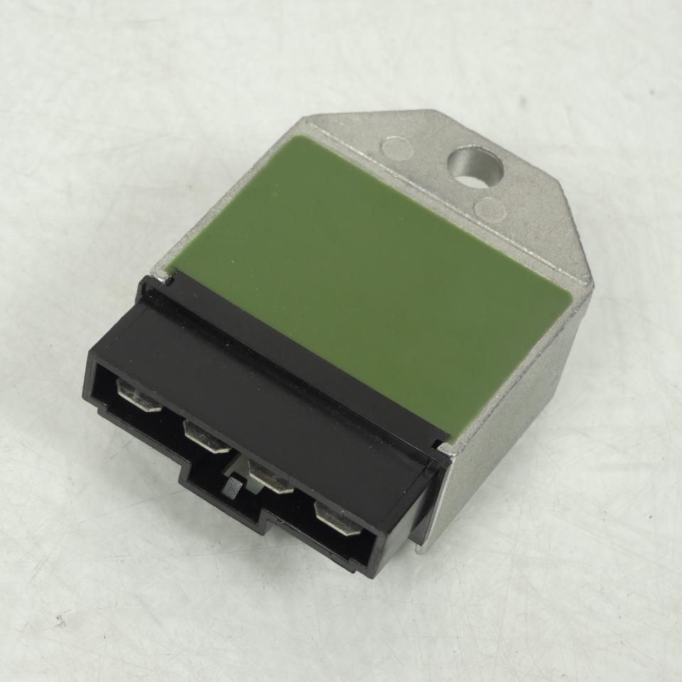 Régulateur redresseur de tension Ducati pour moto Minarelli 50 AM6 12V 3484811