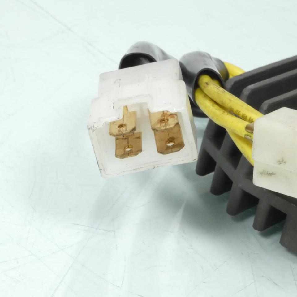 Régulateur redresseur de tension Electrosport pour Moto Triumph 675 Daytona 2006 à 2012 673536 / 013520 / ESR536 Occasion