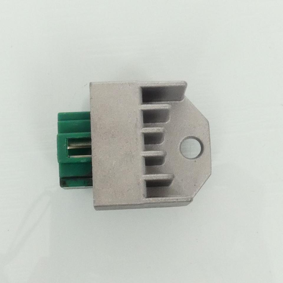 Régulateur redresseur de tension P2R pour Scooter NC NC 12V 4 broches Neuf