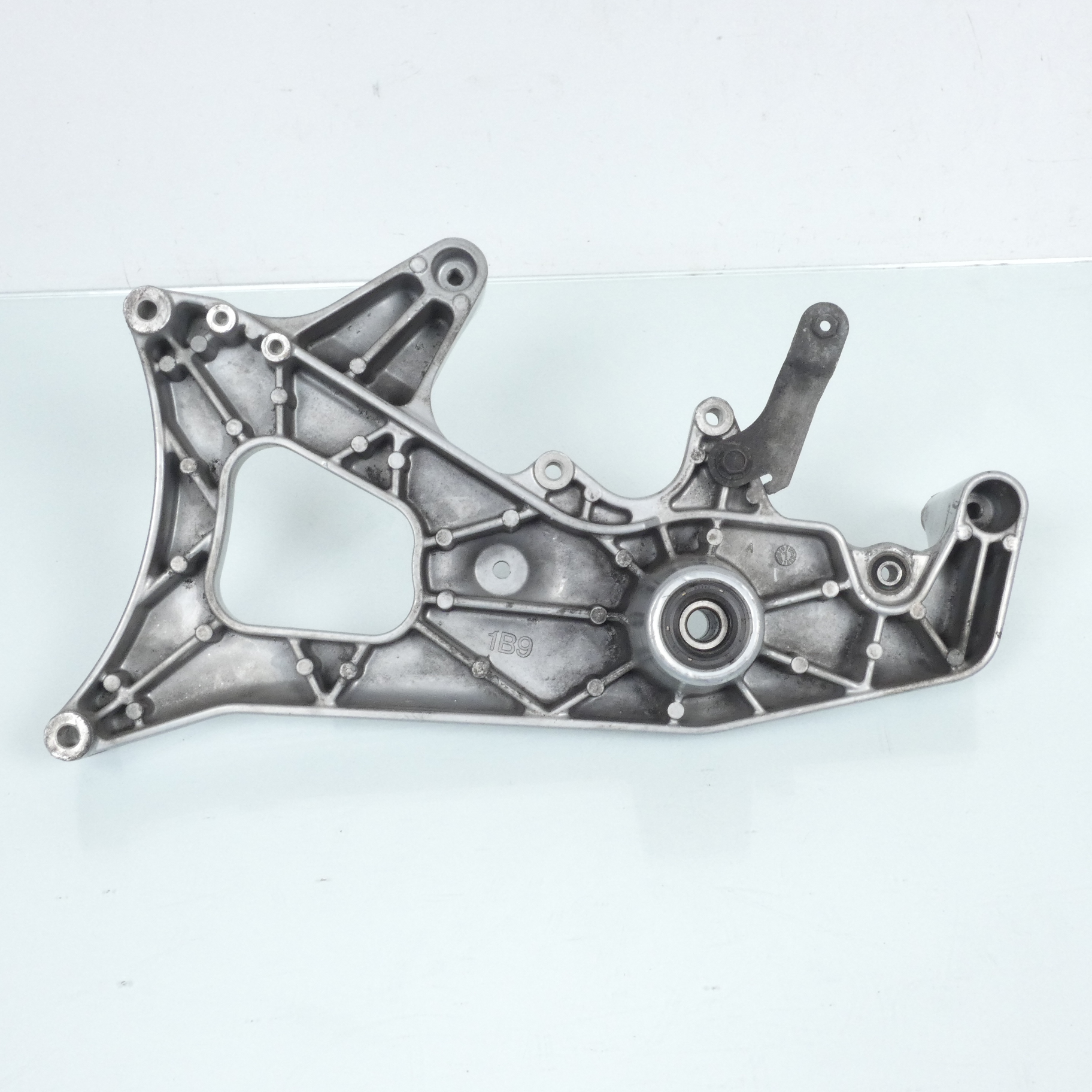 Bras oscillant origine pour scooter MBK 125 Skycruiser 2006 à 2009 1B9-F2110