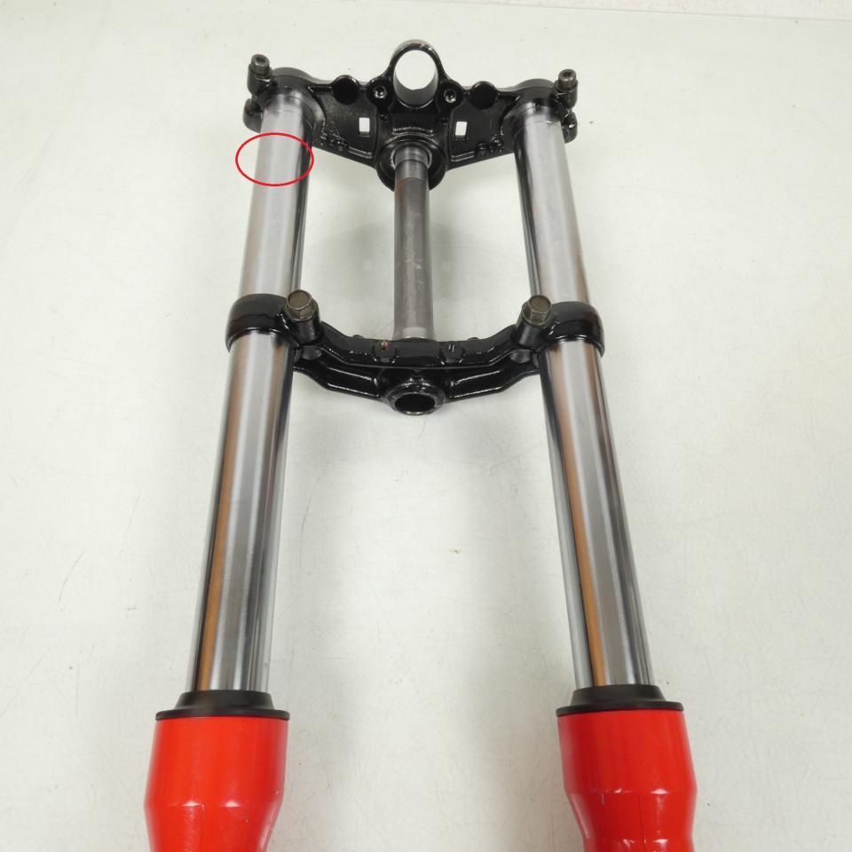 Fourche avec tés Showa rouge pour moto Honda VF 500 F2 1984 à 1985 MF2-861