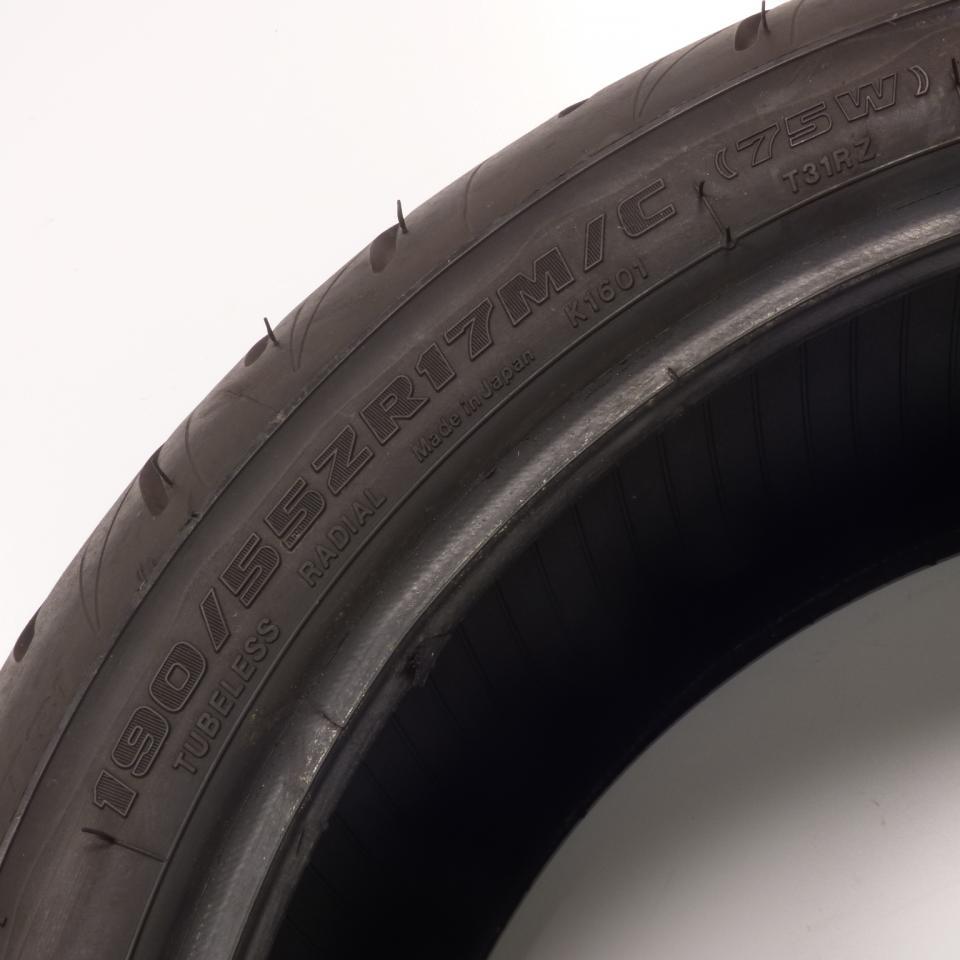 Pneu arrière pour moto Bridgestone Battlax T31R 190/55-ZR17M/C Occasion
