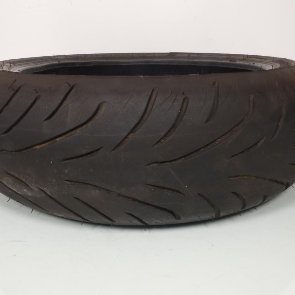 Pneu arrière pour moto Bridgestone Battlax T31R 190/55-ZR17M/C Occasion