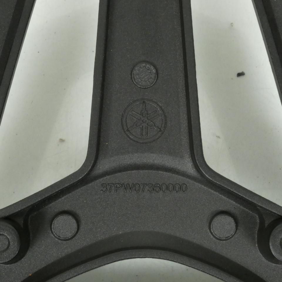 Porte bagage origine pour Scooter MBK 250 Skycruiser 2010 à 2013 37P-W0736-00-00 Neuf en destockage