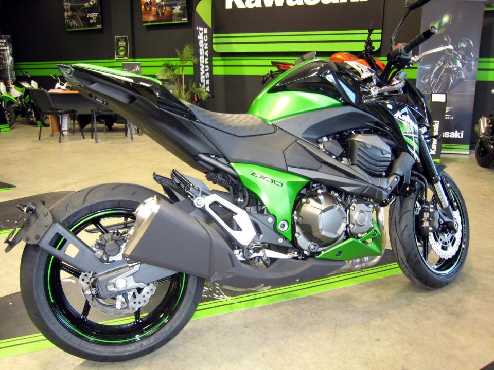 photo piece : Support de plaque d immatriculation->Kawasaki Z