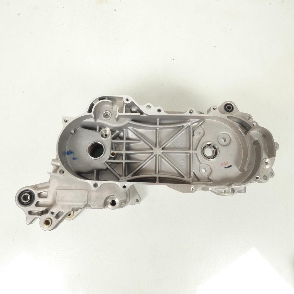 Carter moteur D&G origine pour scooter Peugeot 50 Django 4T Avant 2018 802408