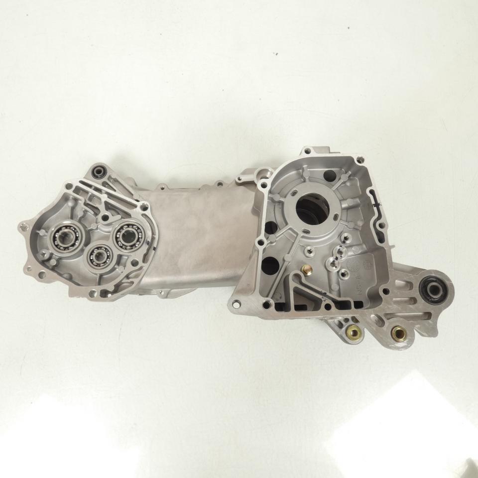 Carter moteur D&G origine pour scooter Peugeot 50 Django 4T Avant 2018 802408