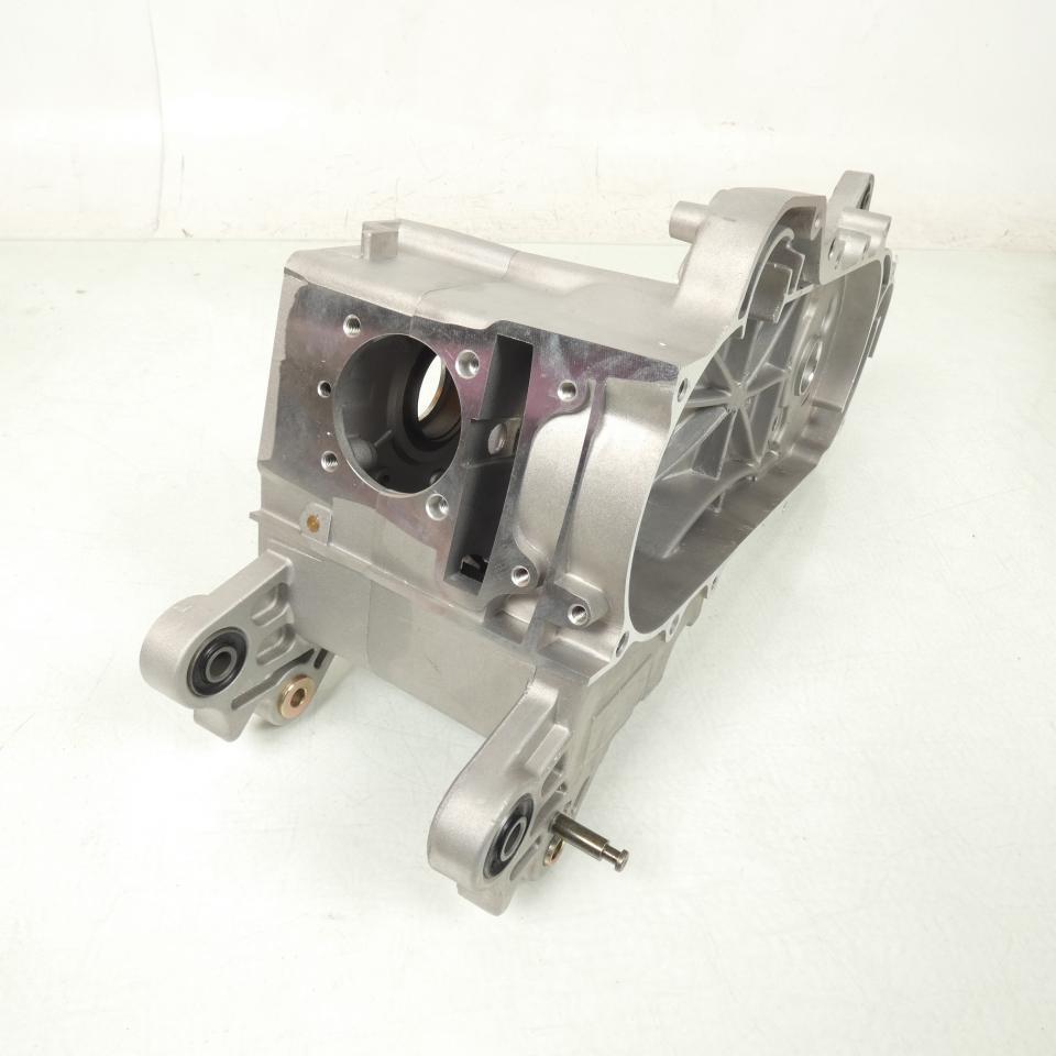 Carter moteur D&G origine pour scooter Peugeot 50 Django 4T Avant 2018 802408