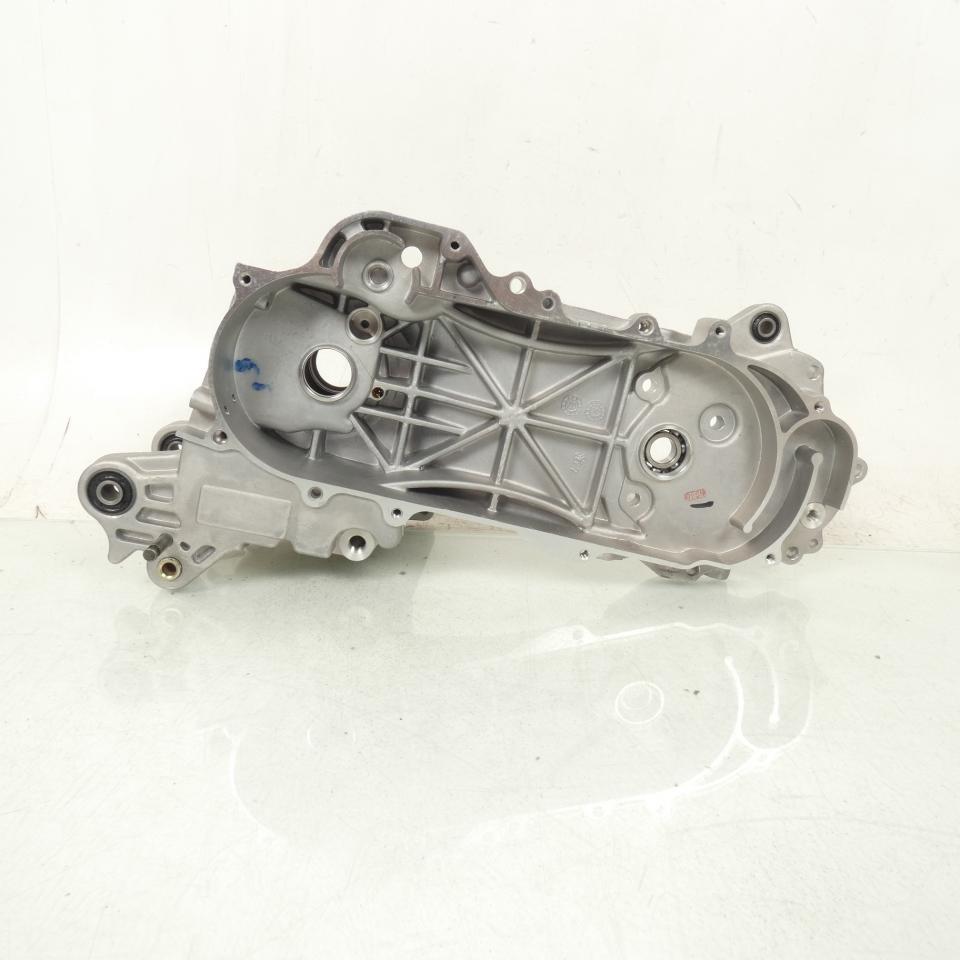 Carter moteur D&G origine pour scooter Peugeot 50 Django 4T Avant 2018 802408