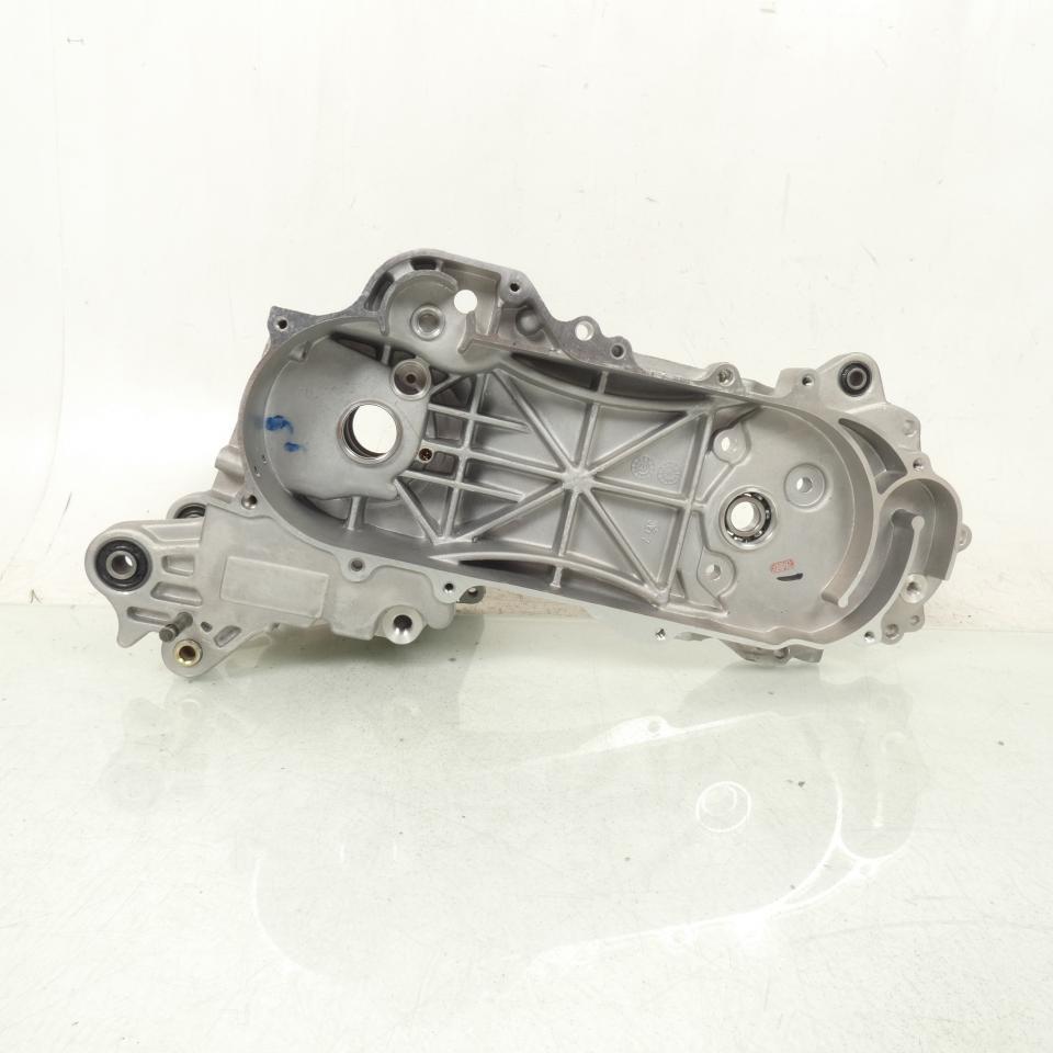 Carter moteur D&G origine pour scooter Peugeot 50 Django 4T Avant 2018 802408