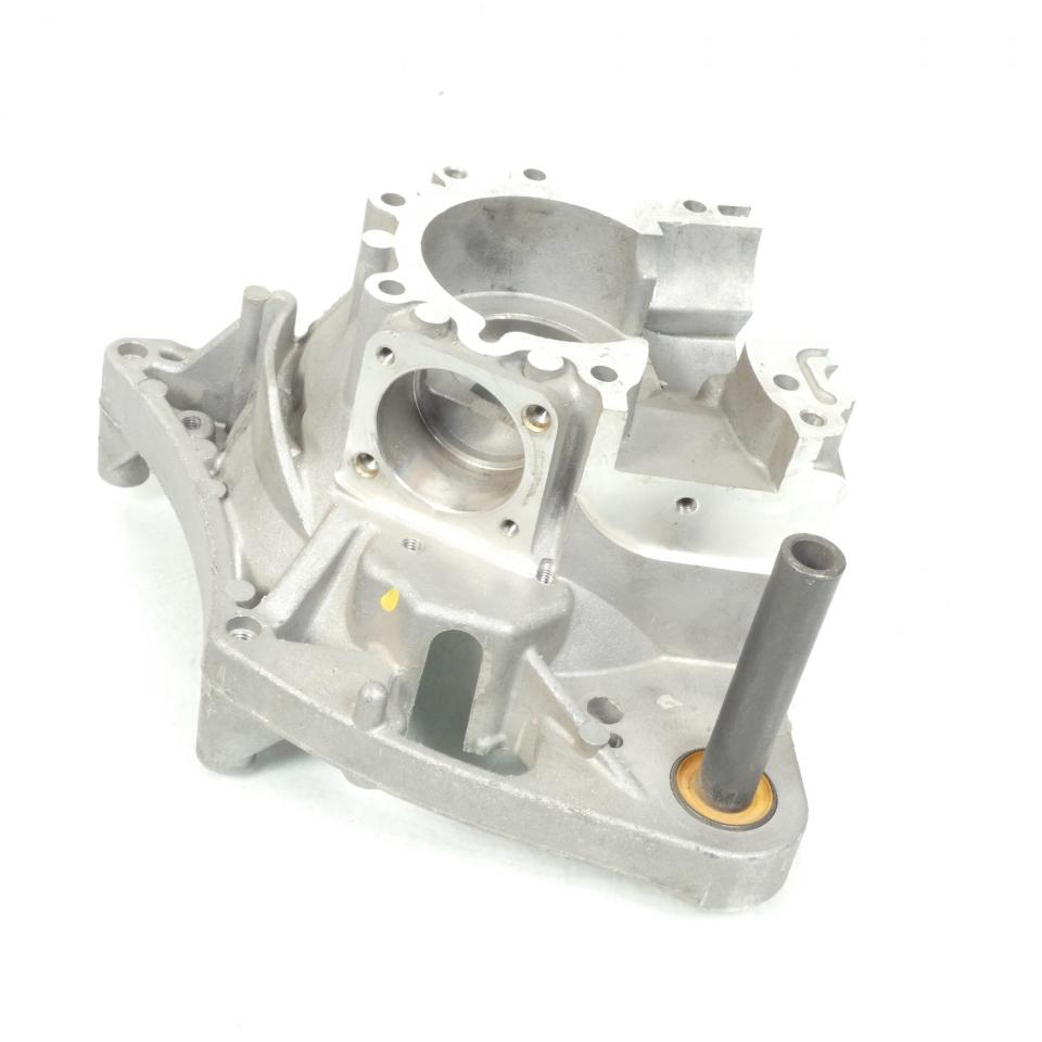 Carter moteur droit pour scooter Peugeot 50 Ludix 740405 762694 Occasion