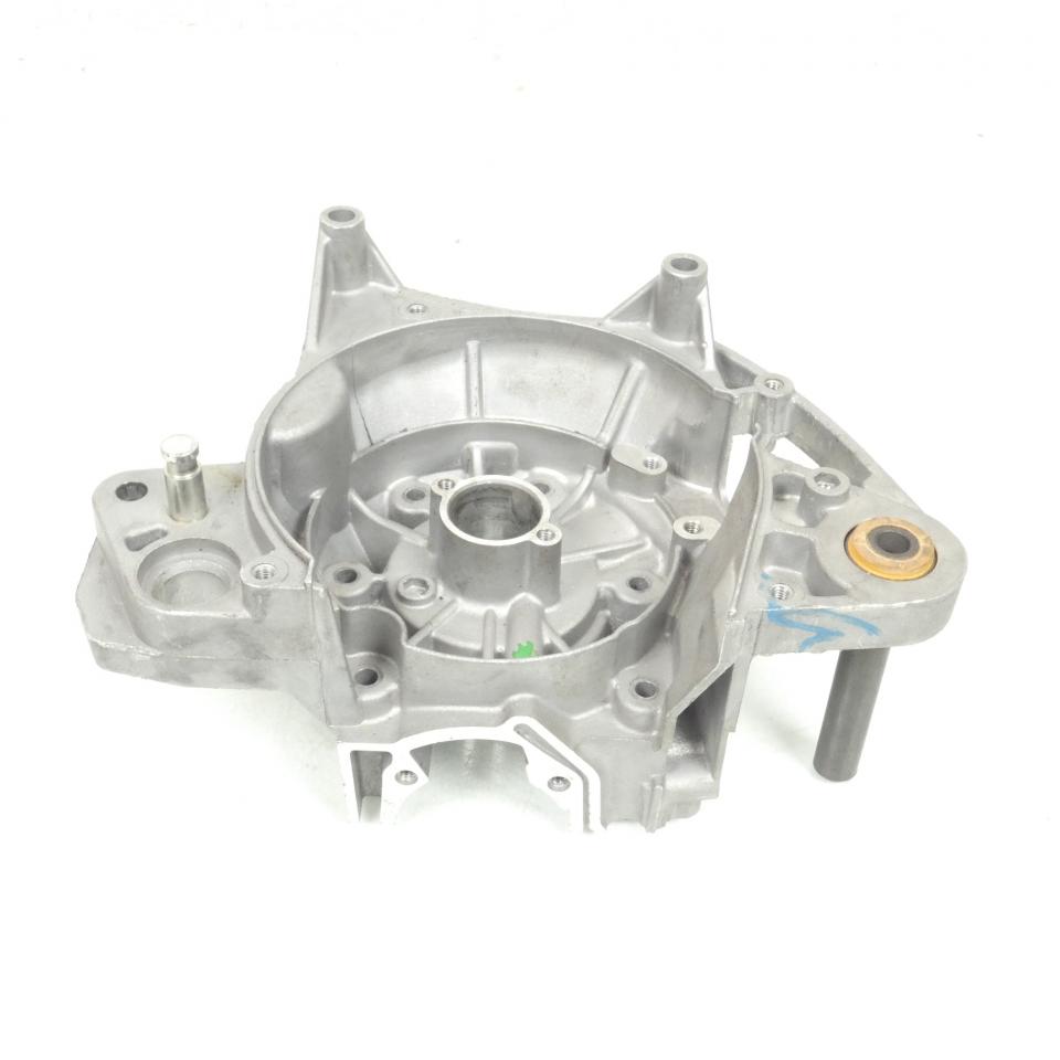 Carter moteur droit pour scooter Peugeot 50 Ludix 740405 762694 Occasion