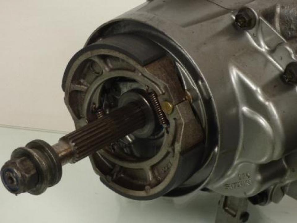 Carter moteur origine pour scooter Suzuki 125 Burgman 2003 49F430 Occasion