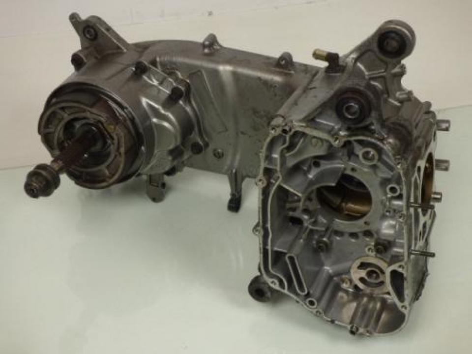 Carter moteur origine pour scooter Suzuki 125 Burgman 2003 49F430 Occasion