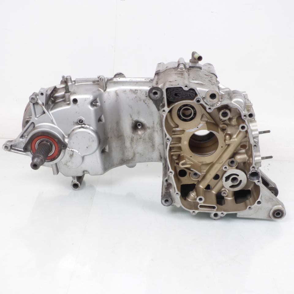 Carter moteur origine pour Scooter Suzuki 400 Burgman K415 Occasion