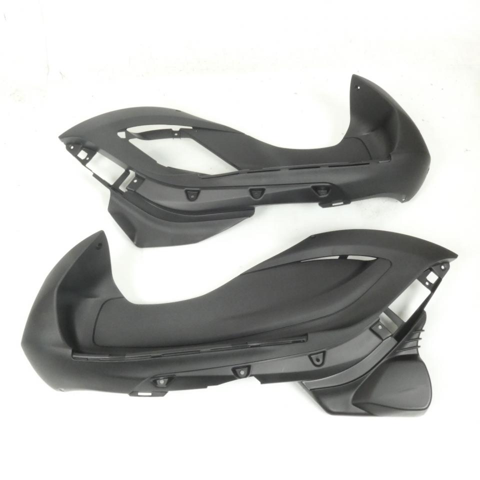 Paire Marche pied D&G pour scooter Piaggio 125 Beverly 673207 672624 1R000616