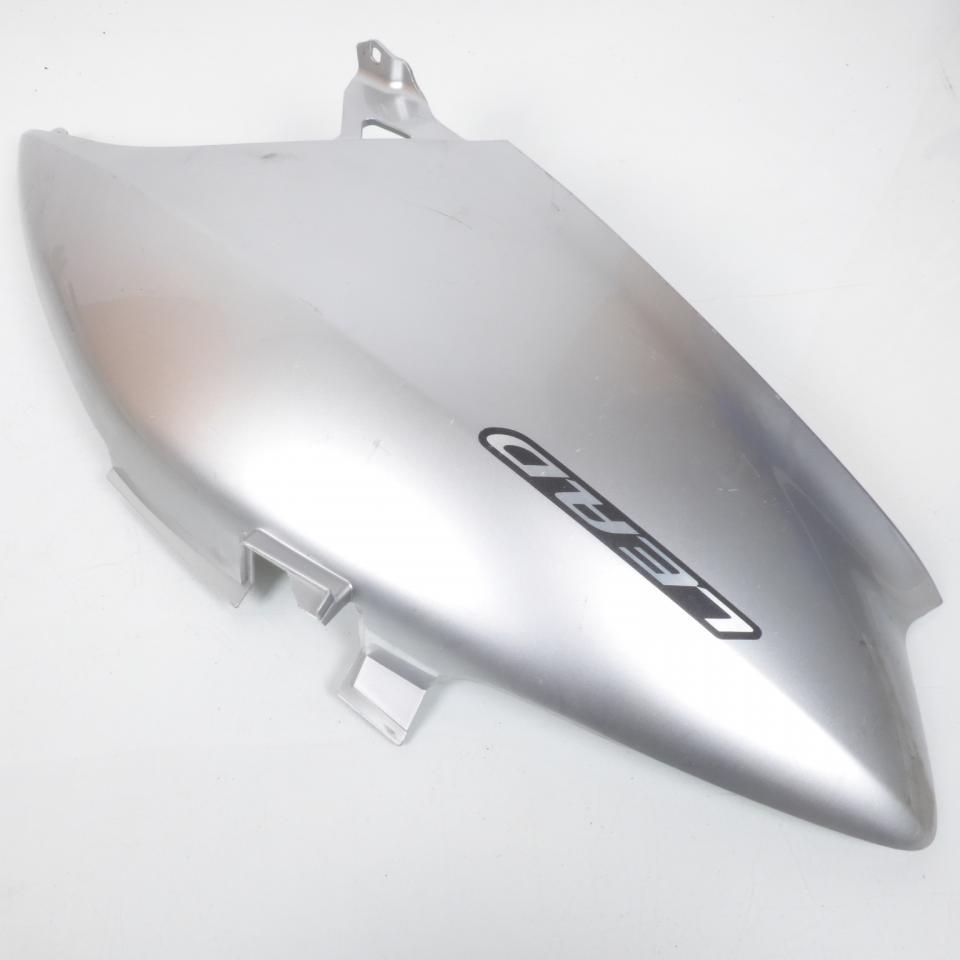 Coque arrière droite origine pour scooter Honda 125 PCX 83500-CFMA-9010 Occasion