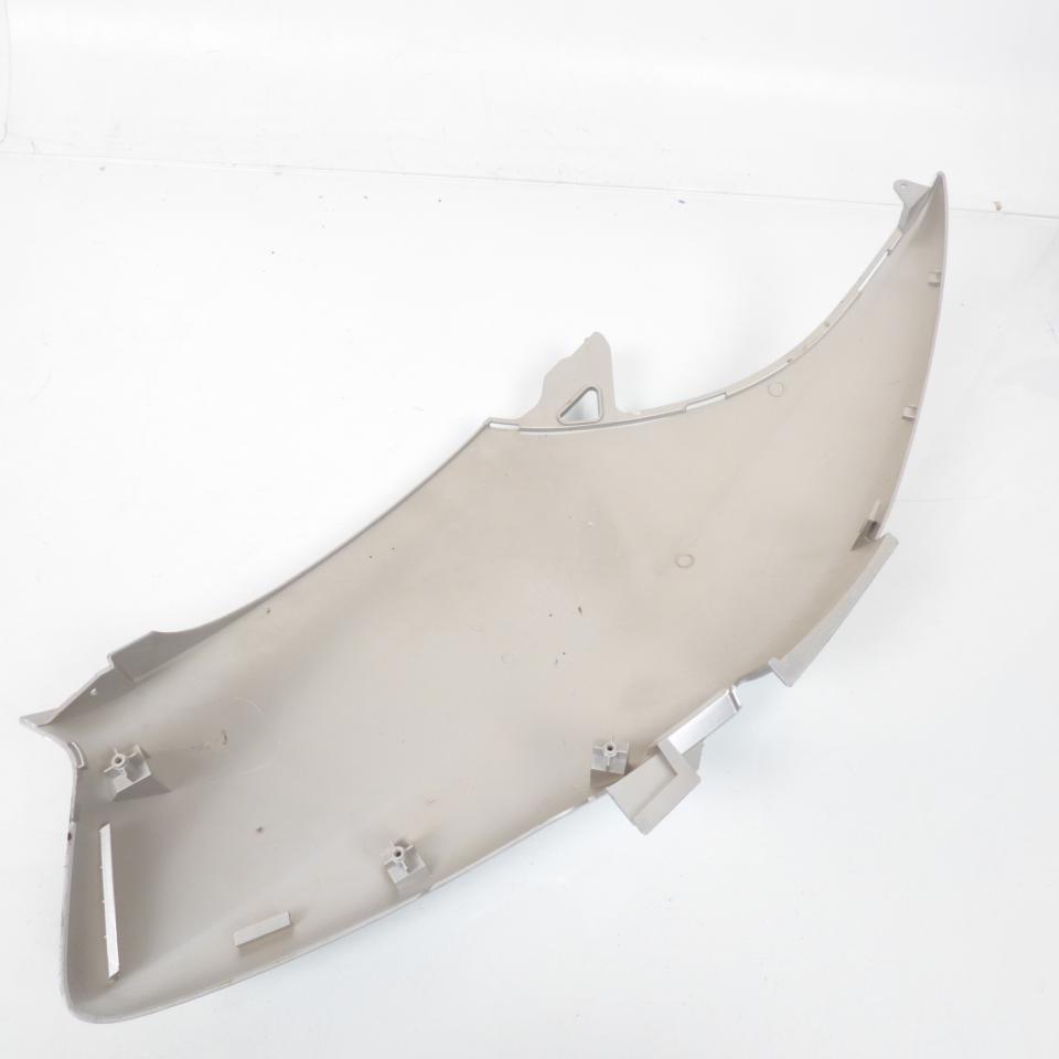 Coque arrière droite origine pour scooter Honda 125 PCX 83500-CFMA-9010 Occasion