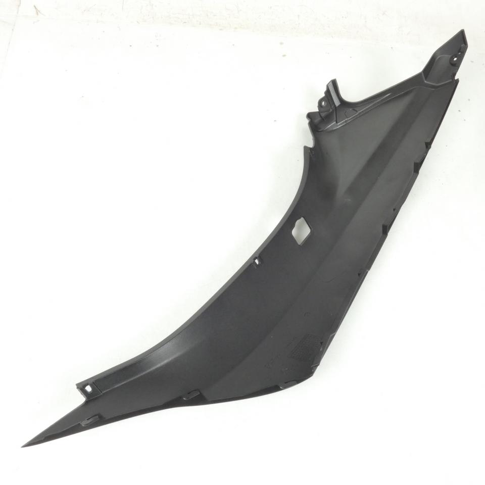 Coque arrière droite noir 98/A pour scooter Piaggio 125 MP3 4T 62444760XN2 Neuf