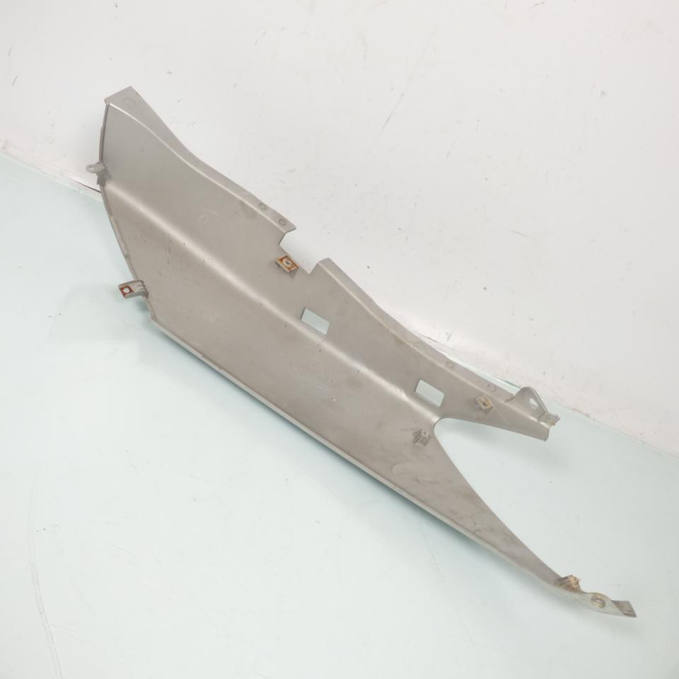 Coque arrière droite origine pour Scooter Yamaha 125 Xmax 2006 à 2009 1B9-F1731-00 Occasion