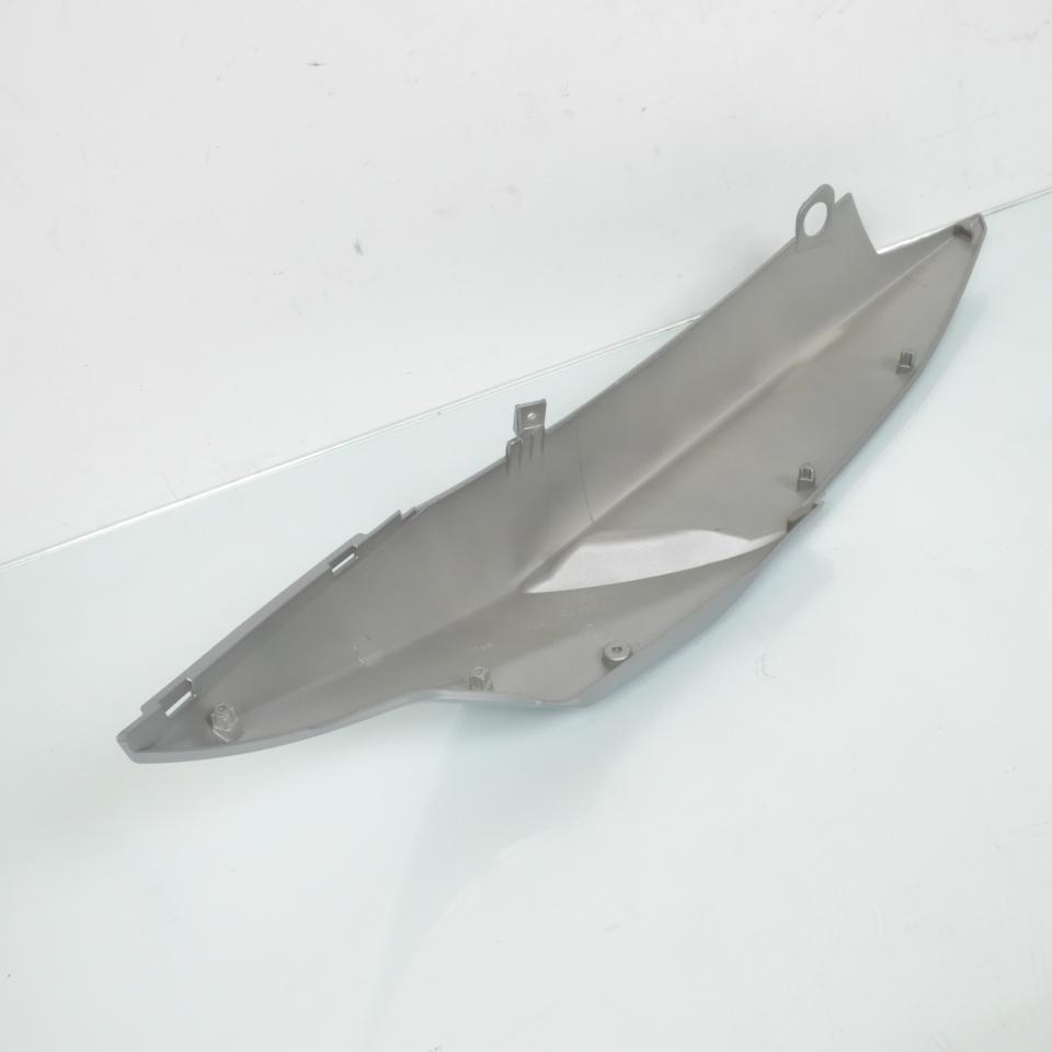 Coque arrière droite pour scooter Aprilia 150 SR 2018 à 2019 SB003147000HL