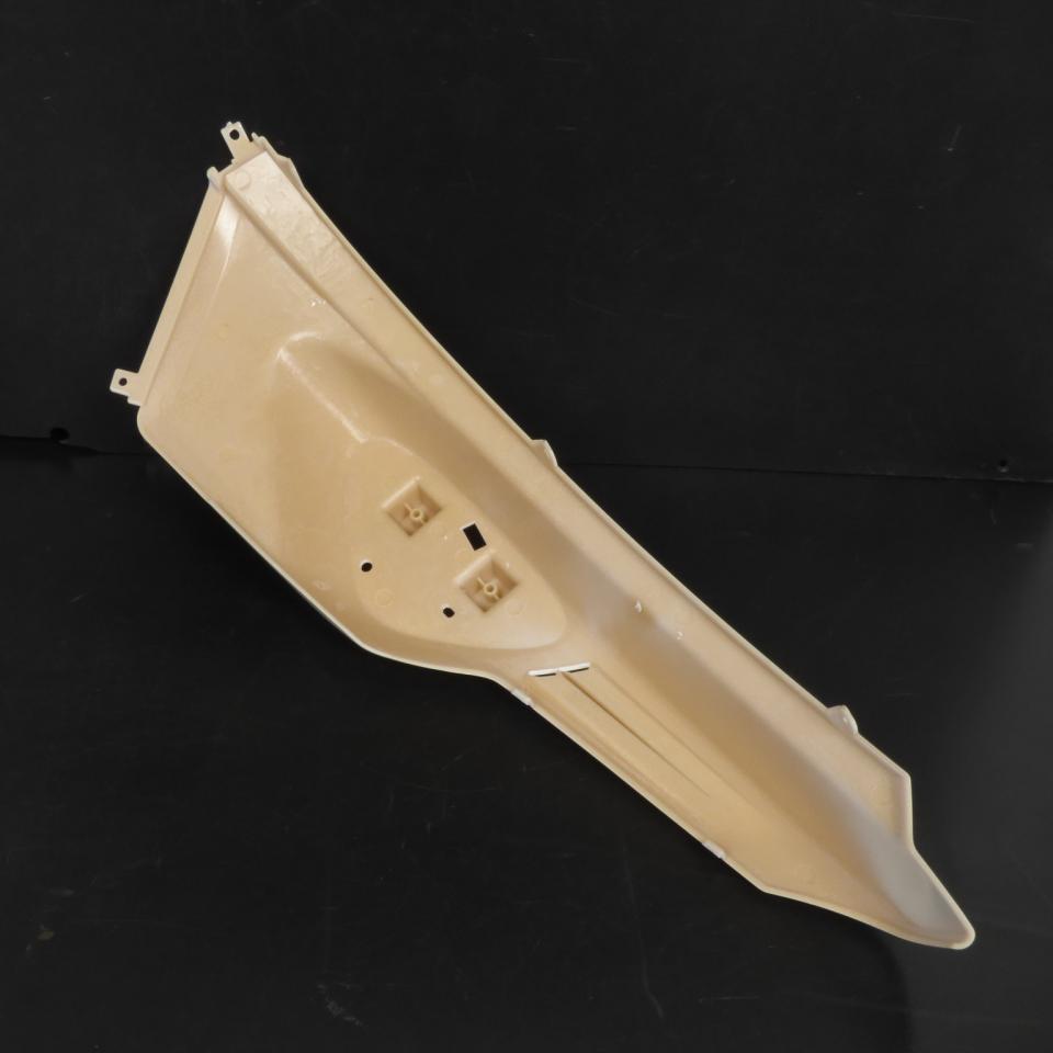 Coque arrière droite P2R pour scooter Yamaha 50 Slider blanc brillant Neuf
