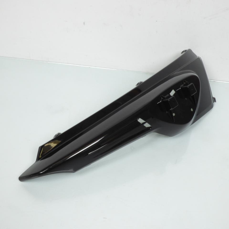 Coque arrière droite P2R pour scooter Yamaha 50 Slider noir brillant Neuf